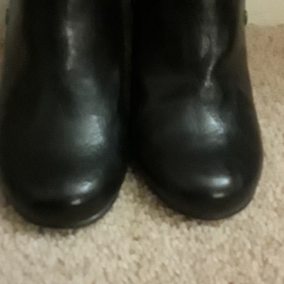 Aerosoles Black Ankle Shoes, EUC, Sz 9 - Picture 2 of 8